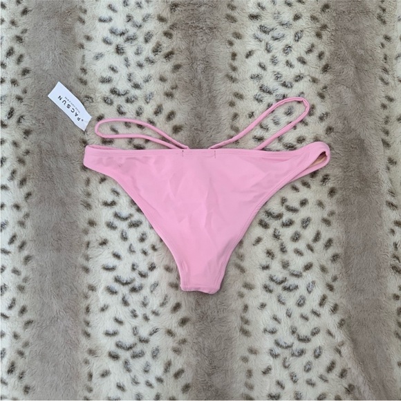 Pink bathing suit - Picture 3 of 5